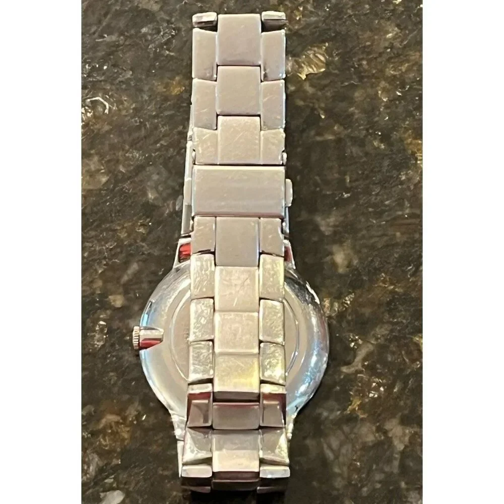 Kenneth Cole Mens Watch Silver Tone Steel Bracelet KC3342 New Battery 7.5